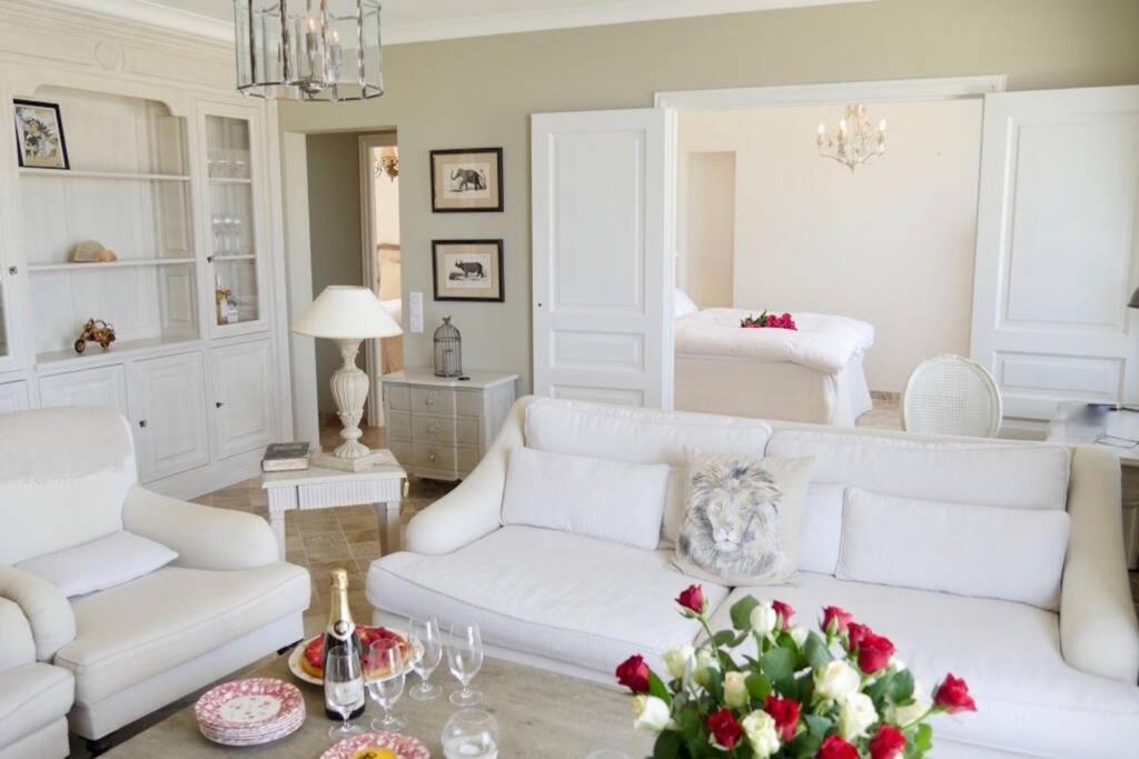 Bord De Mer - Ac, Wifi, Chic, Sea View, Beach 2 Minutes Walk Antibes Exterior photo