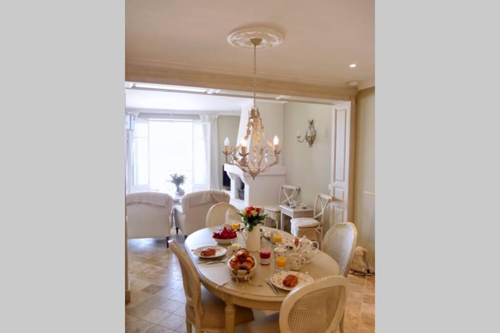 Bord De Mer - Ac, Wifi, Chic, Sea View, Beach 2 Minutes Walk Antibes Exterior photo